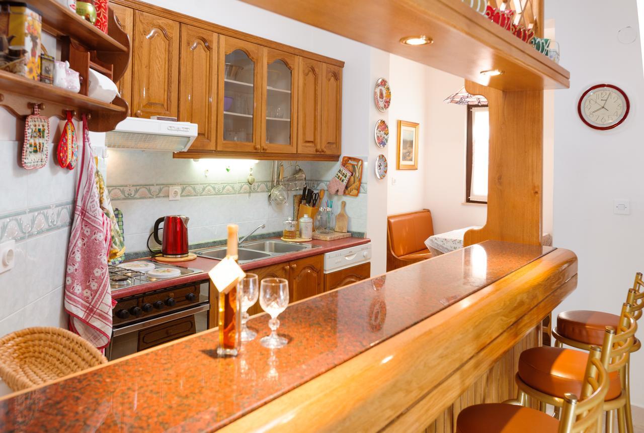 Villa Rosa Каштела Экстерьер фото