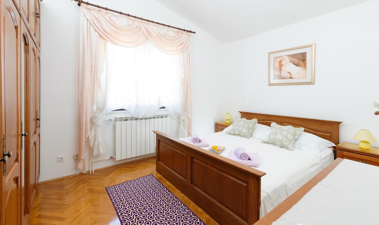 Villa Rosa Каштела Экстерьер фото